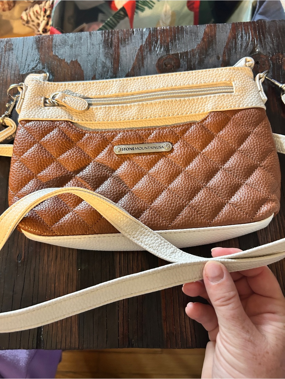 Stone Mountain Accessories Quilted Tan and Cream Crossbody Purse